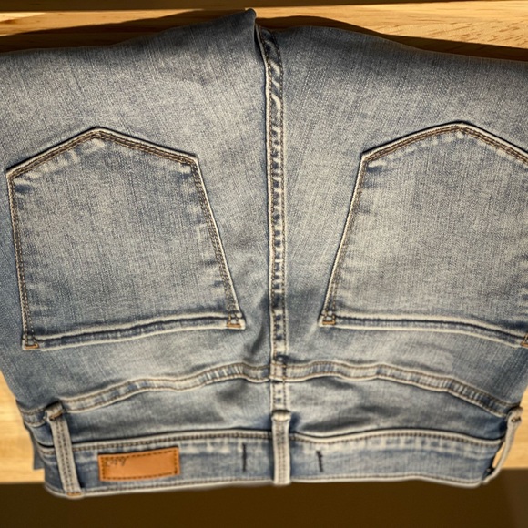 Abercrombie Jeans - Picture 6 of 10